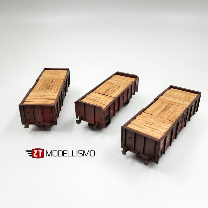 2T-CIL - Set di 3 carri aperti elaborati tipo E DR e tipo Elo FS con carico di traversine grezze per Cantiere Iniezione Legnami - Epoca IV - H0