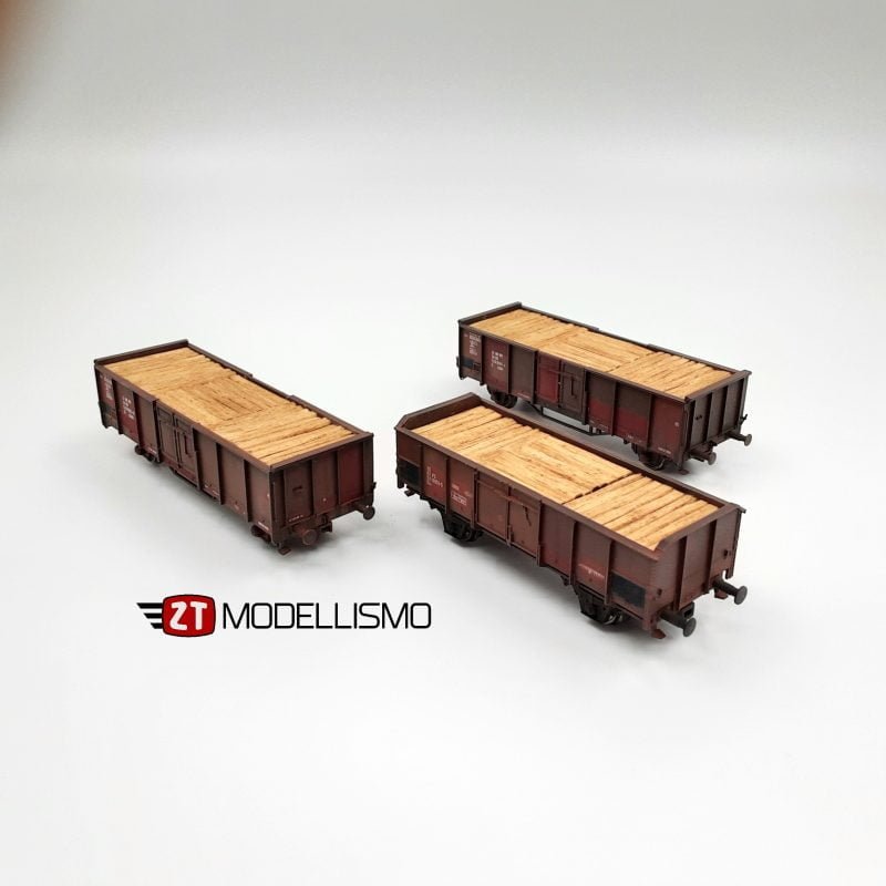2T-CIL - Set di 3 carri aperti elaborati tipo E DR e tipo Elo FS con carico di traversine grezze per Cantiere Iniezione Legnami - Epoca IV - H0