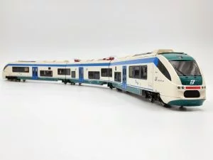 ViTrains 1146 - ALe501/502 Minuetto ME052 TrenItalia in livrea XMPR con illuminazione interna - Epoca V - H0