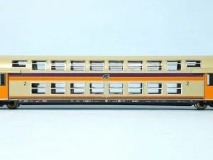 ViTrains 3424 - Carrozza doppio piano tipo “Casaralta” FS, livrea d'origine, epoca IV/V - H0